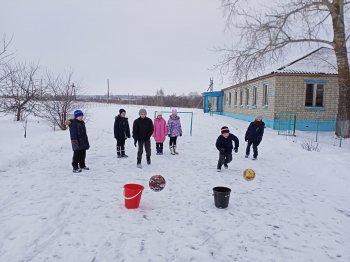 В снежном царстве, в морозном государстве!