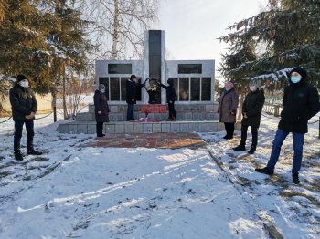 "Имя твое неизвестно, подвиг твой бессмертен"